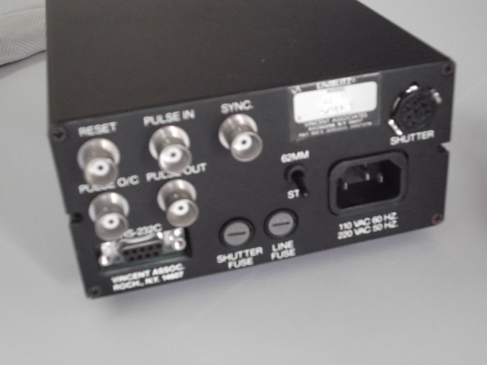 UNIBLITZ D122 Shutter Driver with 10-ft Shutter Interconnect Cable, Tested.
