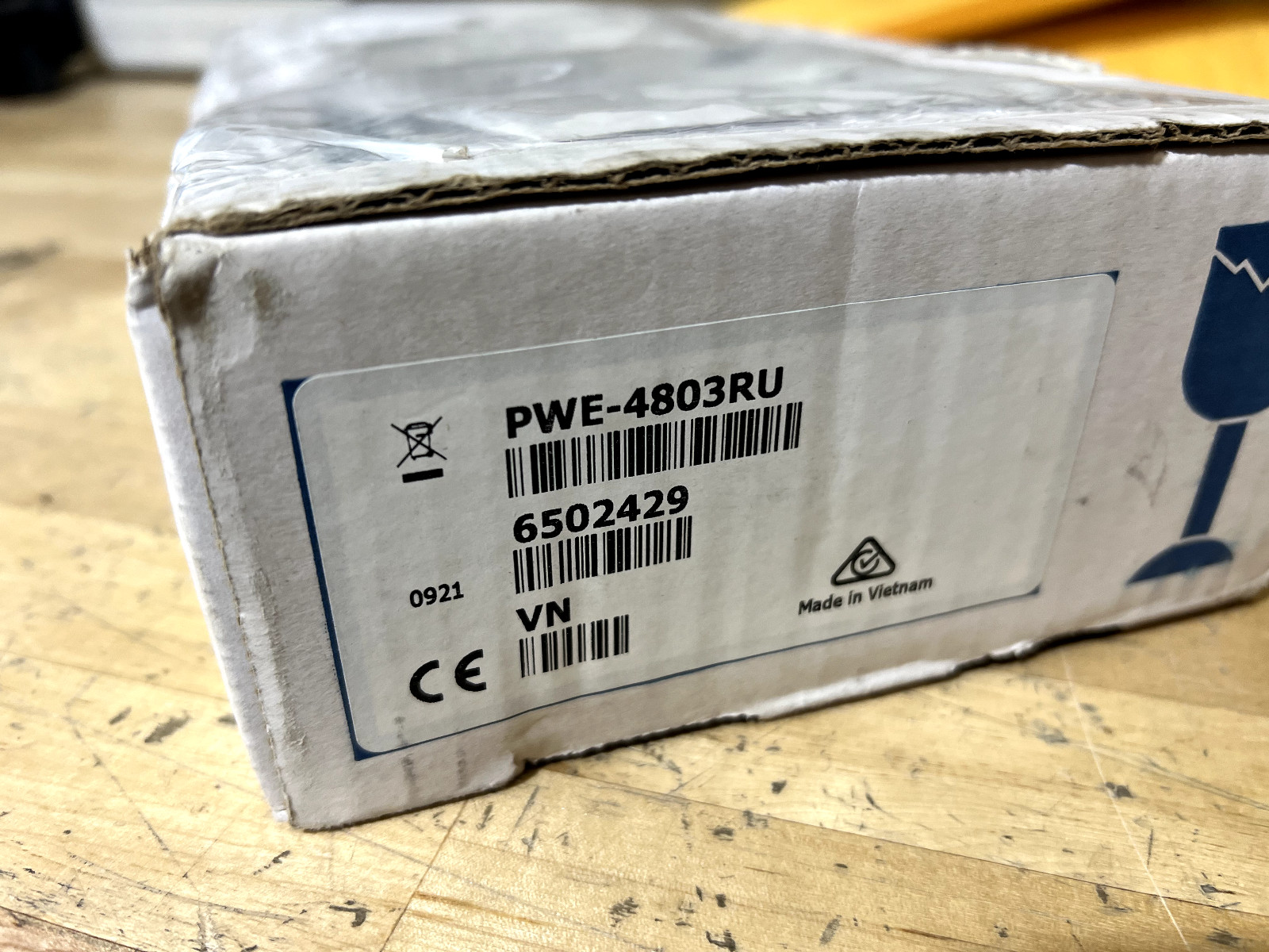 NEW Crestron PWE-4803RU POE Injector