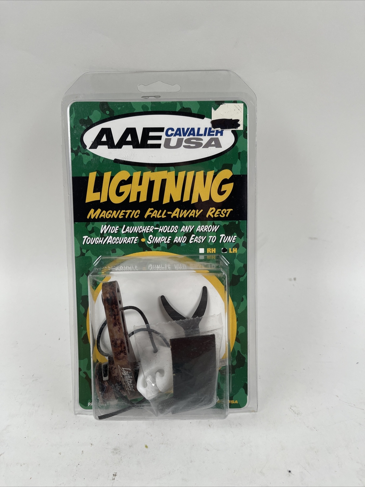 AAE Lightning Magnetic Fall Away Arrow Rest Left Hand Standard Mount Camo