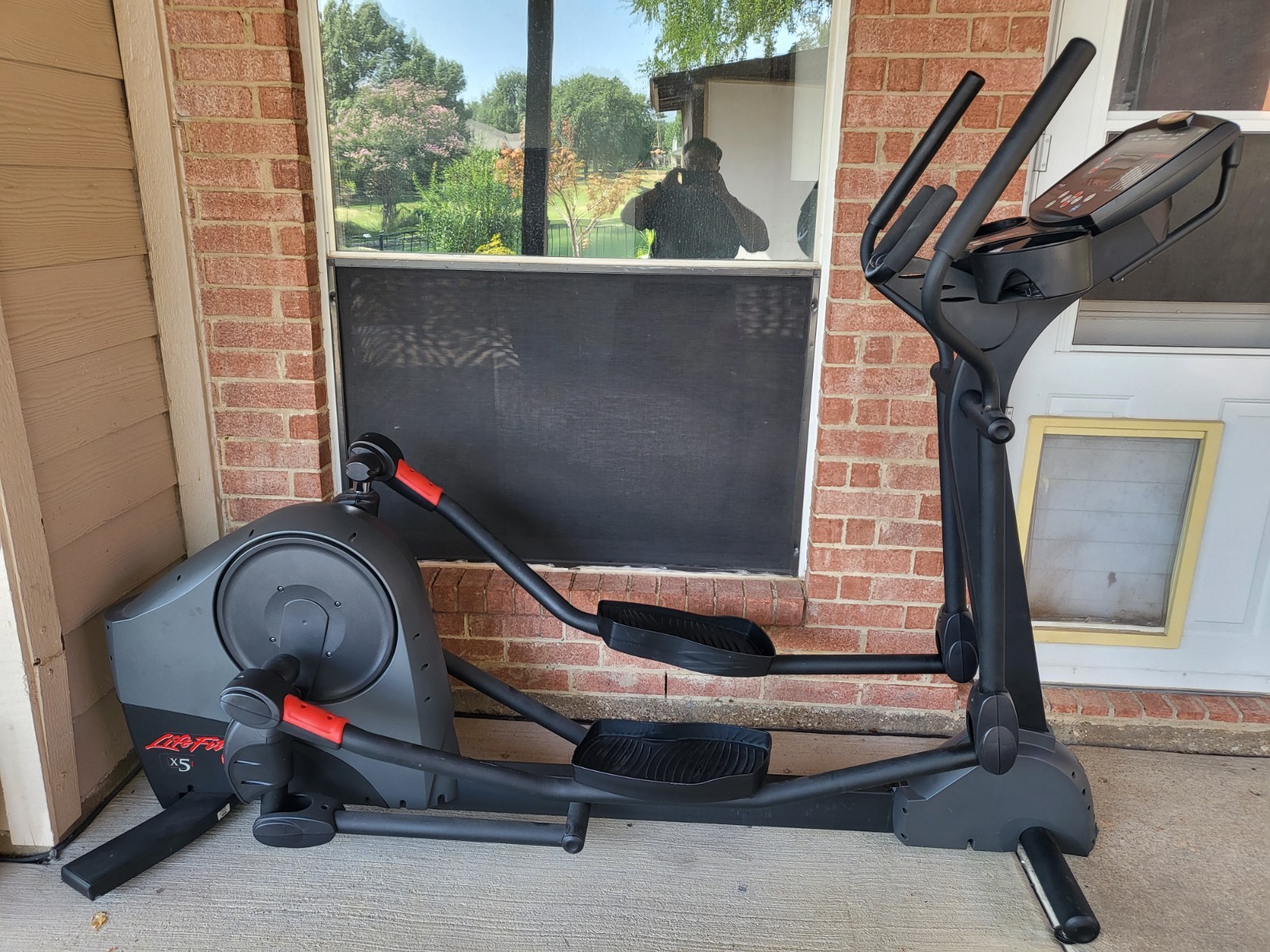 Life Fitness Elliptical Exercise Machine Used