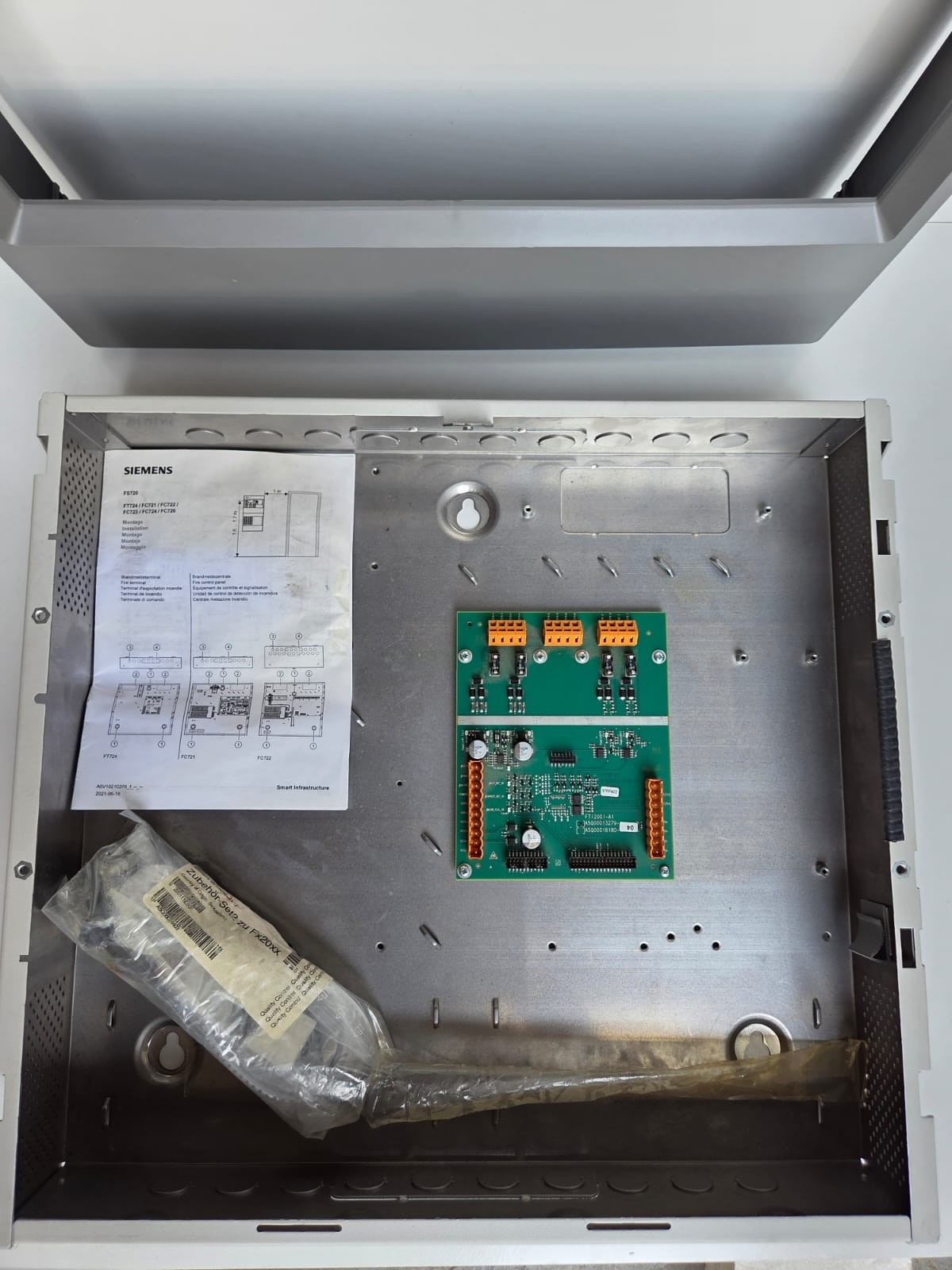Siemens FT724-ZZ Cerberus Fire Terminal Board S54400-C31-A2 Network ControlPanel
