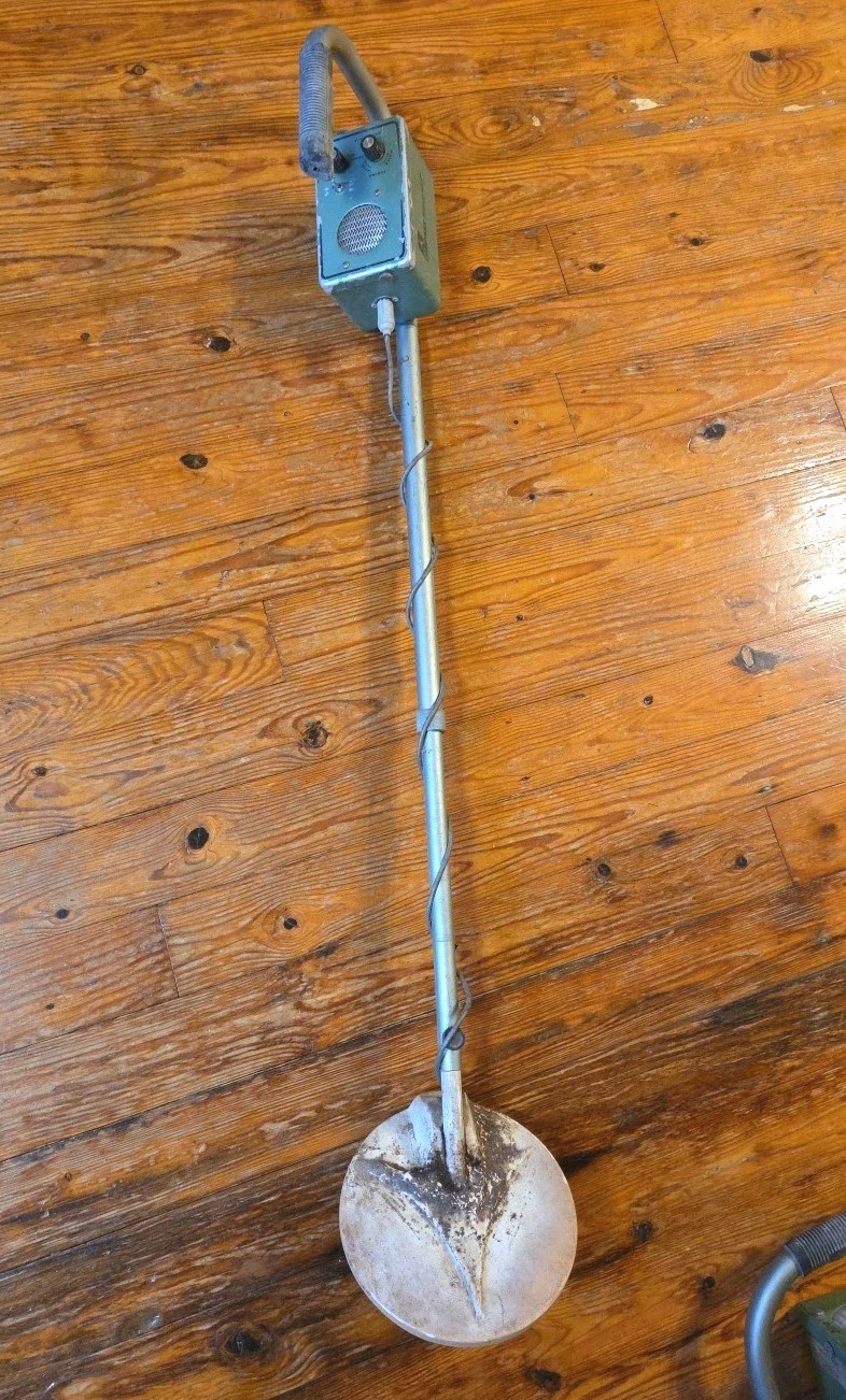 Antique Vintage Compass Yukon Metal Detector 94 1-B 1970’s Hobbyist Collectible