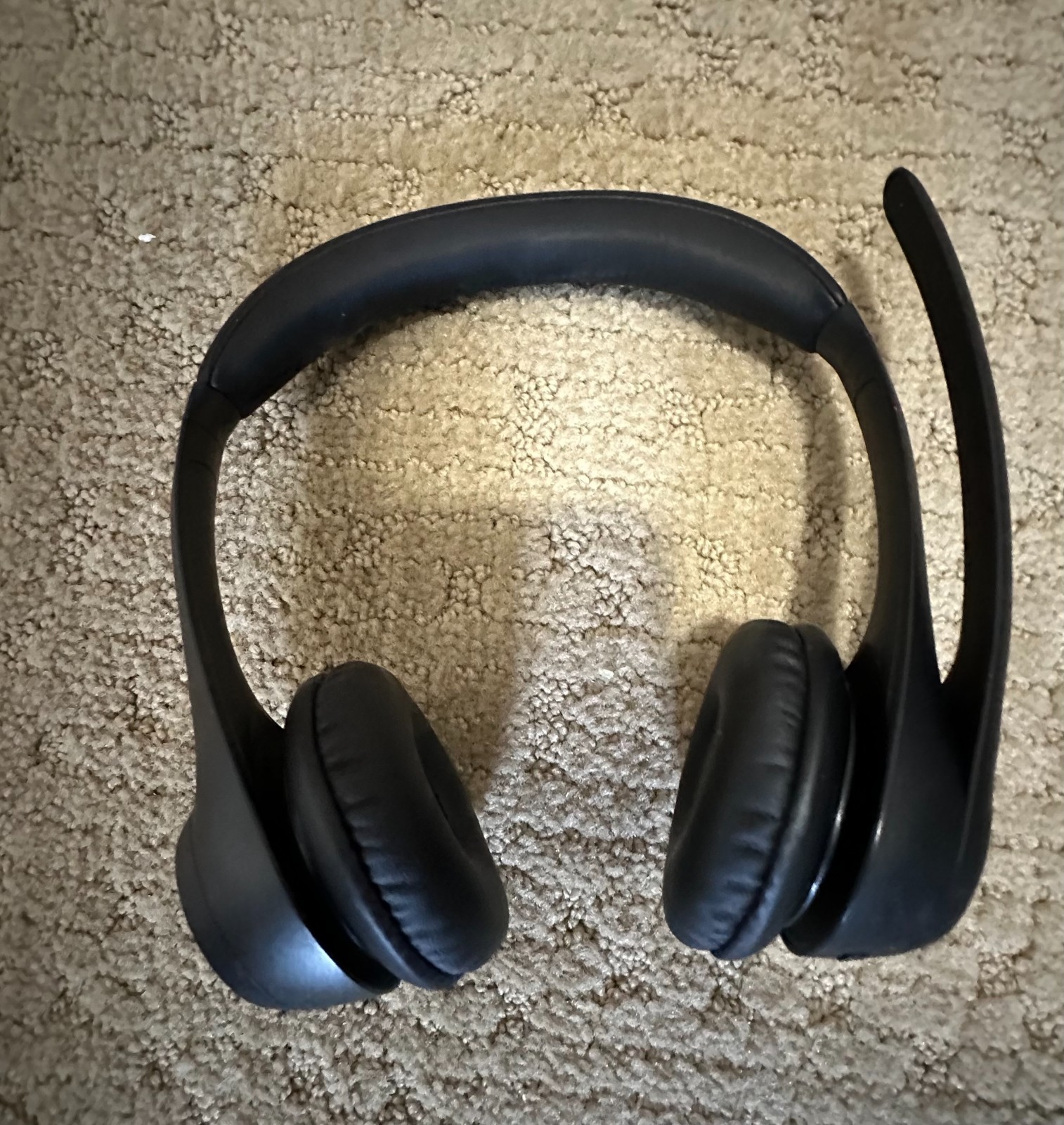 Logitech Zone 300 Wireless Bluetooth On-Ear Headset Noise Cancel Mic Black