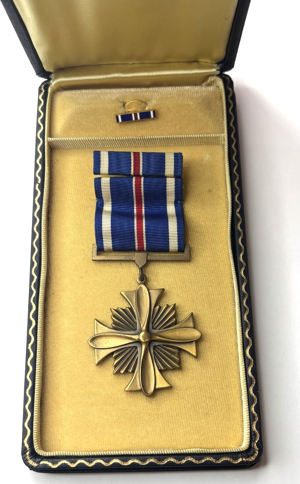 Vietnam Distinguished Flying Cross Medal Sgt. Gary L. Taylor KIA