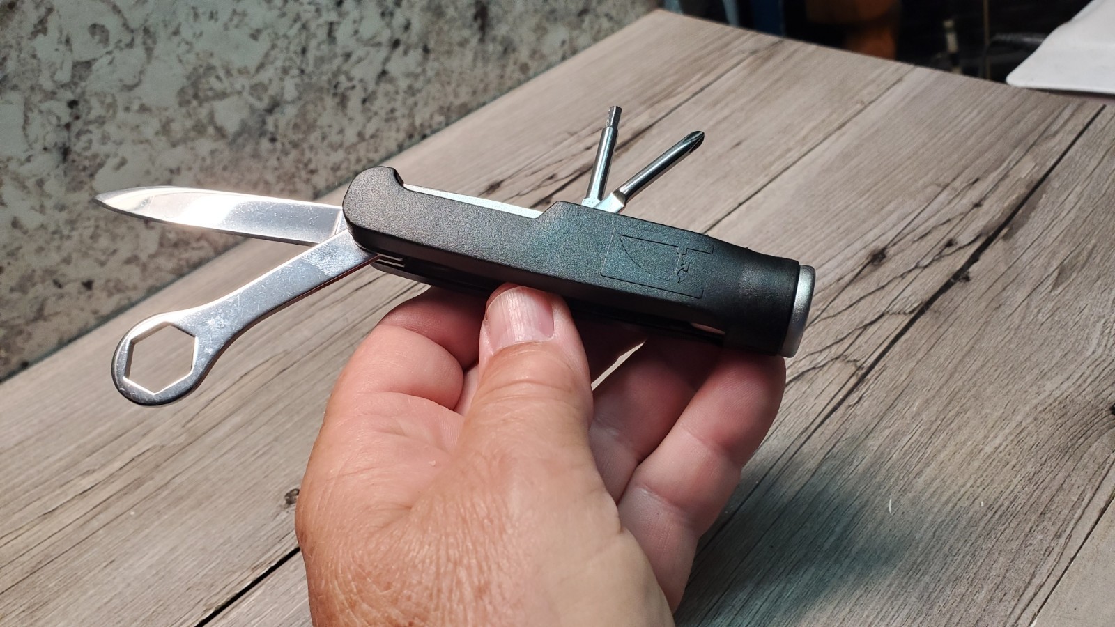 SkateKnife Skateboarding Skating Multitool Pocket Knife