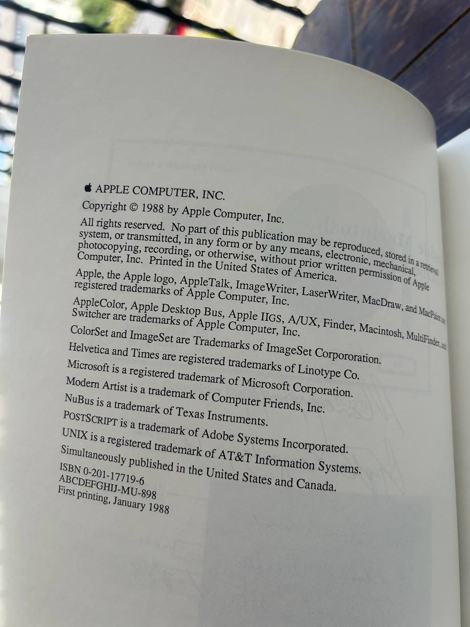 Vintage Apple Inside Macintosh Volume V 1988 Hardcover Developer Book