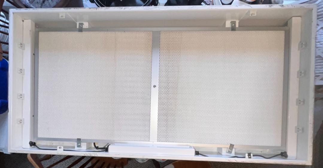 48”x24” Cleanrooms Intl. Laminar Flow Hood