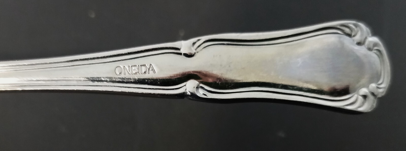 Oneida Claudia Stainless Flatware 2 Sets of 5 Pcs Scroll Edge Glossy Replacement