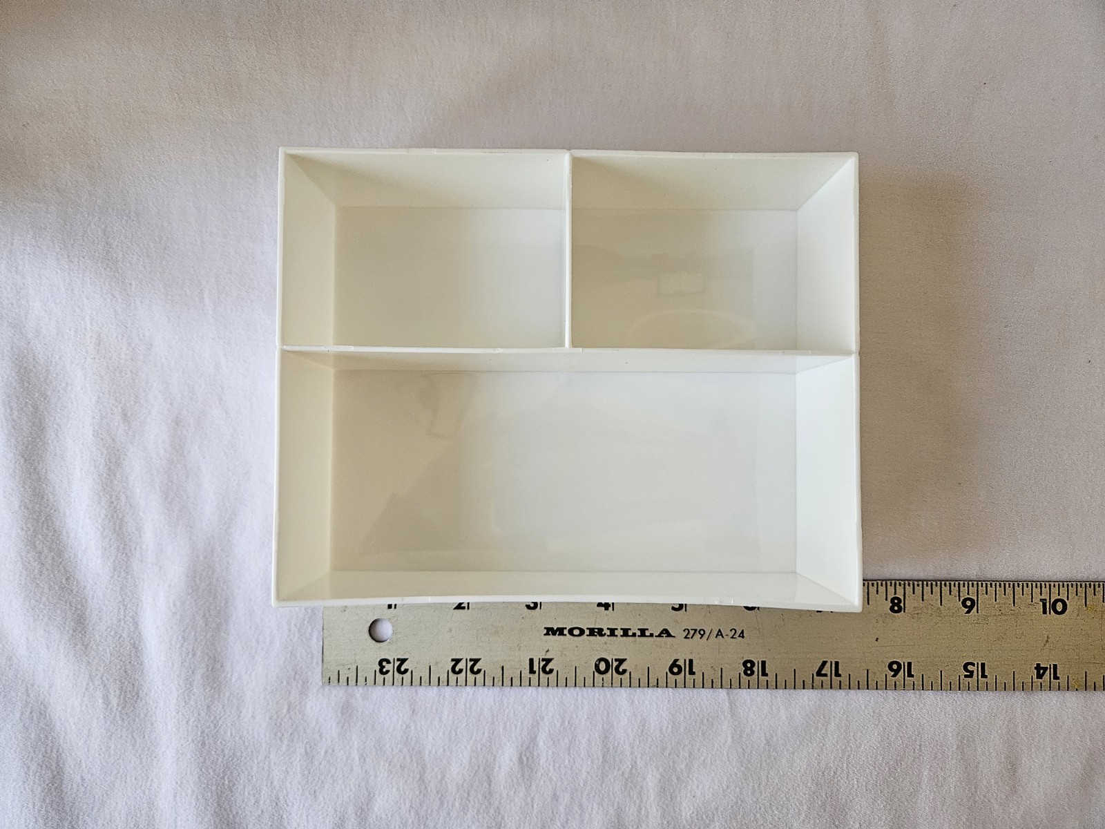 2 NEW Three Lattice multi-compartment plastic organizers in clear plastic