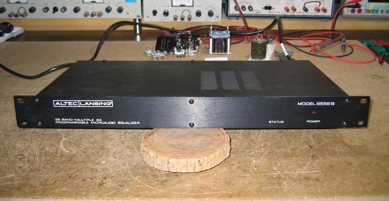 Altec Lansing 8558B 28 Band Multiple EQ Programmable Microaudio Equalizer Rack