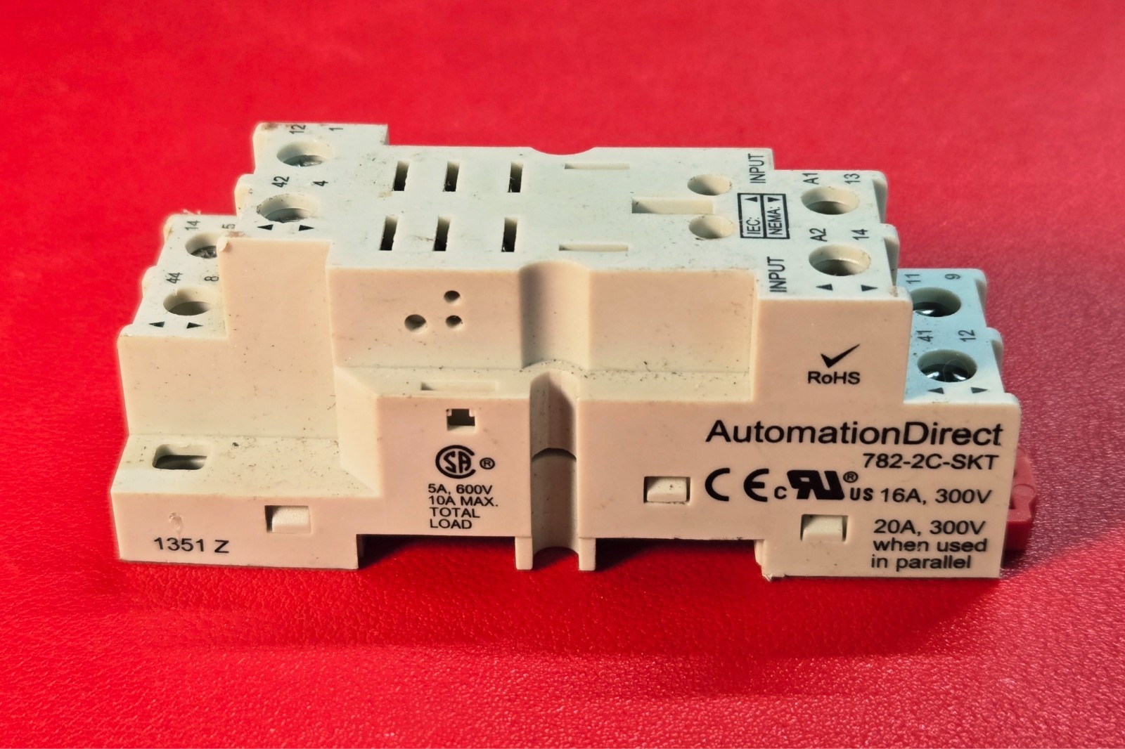 Automation Direct 782-2C-SKT Relay Socket, 8-Pin, 300VAC/DC 16A, DIN Rail - NEW