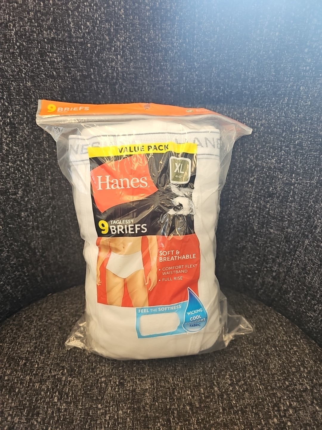 NIP Hanes Men's Size XL (40-42) Pack Of 9 Tagless White Briefs Underwear Cotton