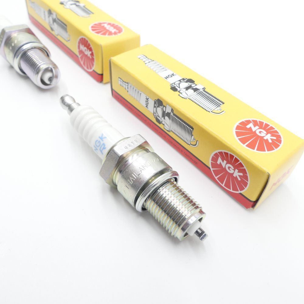 2x NGK Spark Plug BPR7ES 2023