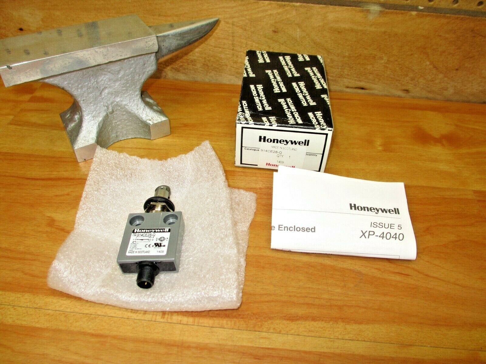 Honeywell 914CE28-Q *NEW* Micro Switch