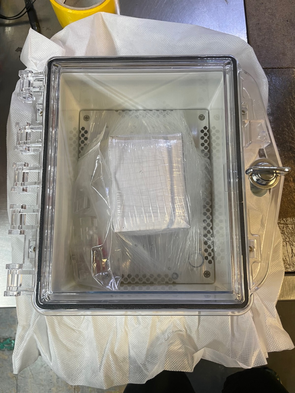 New - Open Box STI-7511A-HTR Heated Polycarbonate Enclosure w/ hinged cover lock