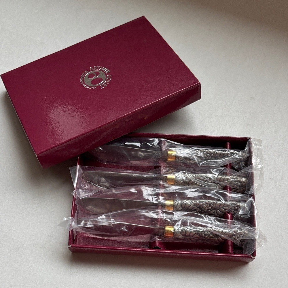 Vintage Arthur Court Grapes Set Of 4 Stainless Steel Cheese Spreaders Knives