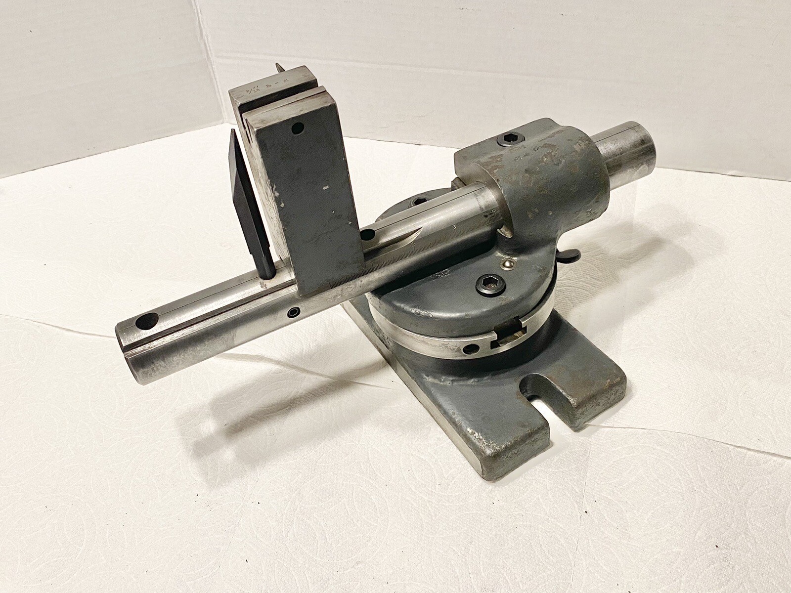 GEOMETRIC STYLE "E" THREAD CHASER GRINDING FIXTURE