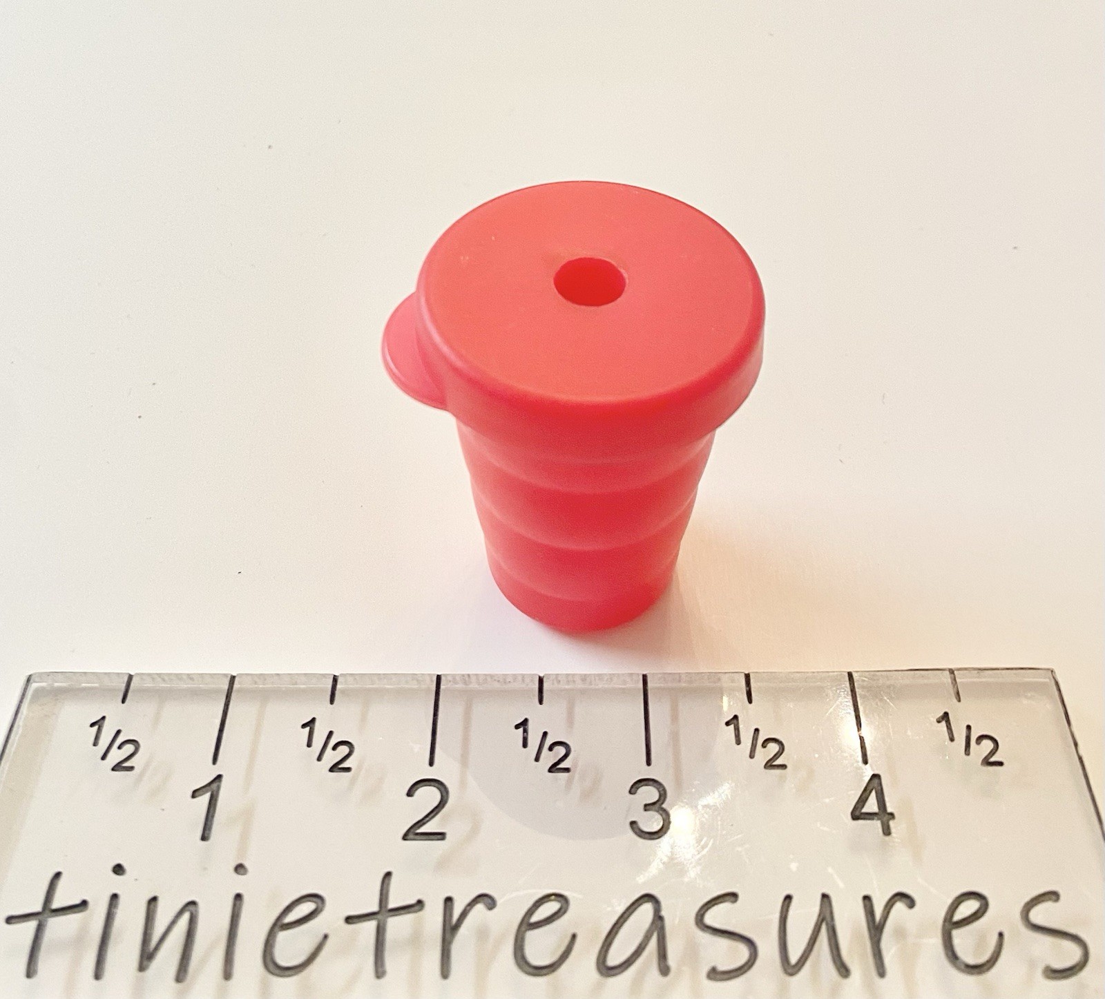 Tupperware Pencil and Crayon Sharpener 2 Inches Red Brand New!