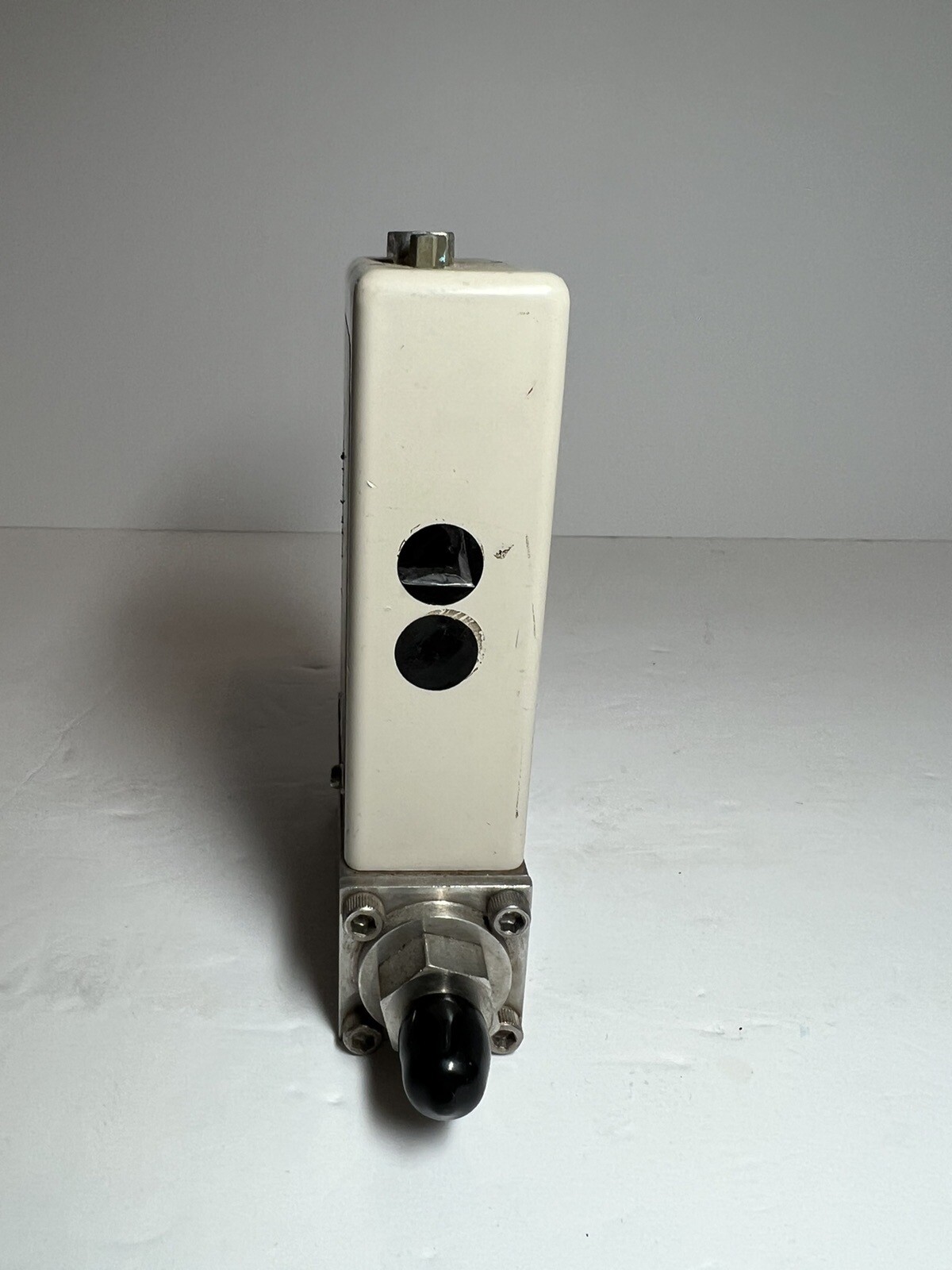 Teledyne Hastings Mass Flow Controller Model 202C, 0-500 SCCM, Air