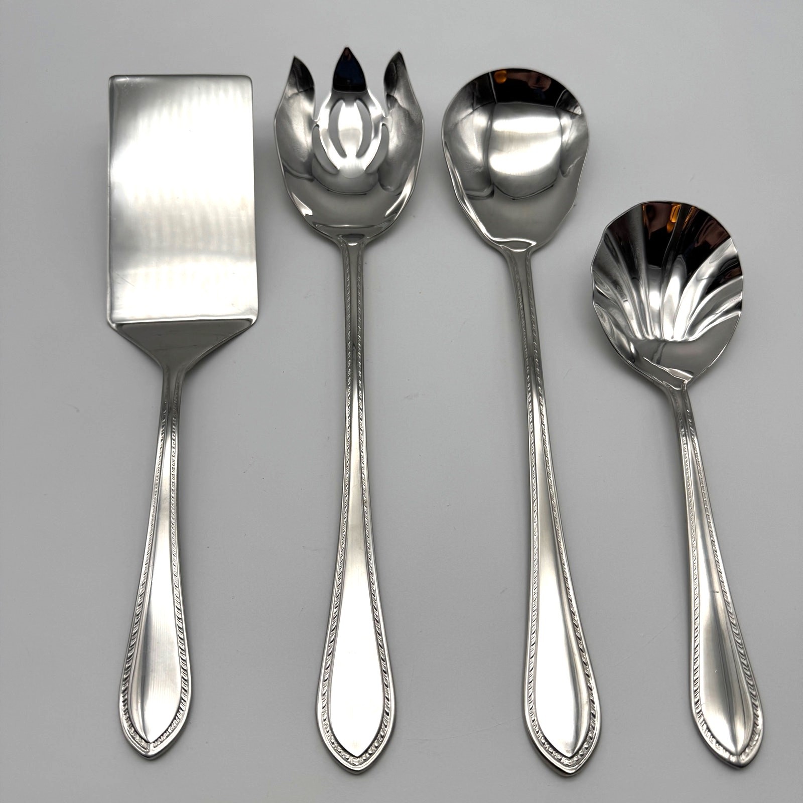 4 Reed & Barton Tradition Tanglewood Pierced Serving Spoon Shell Lasagna Server