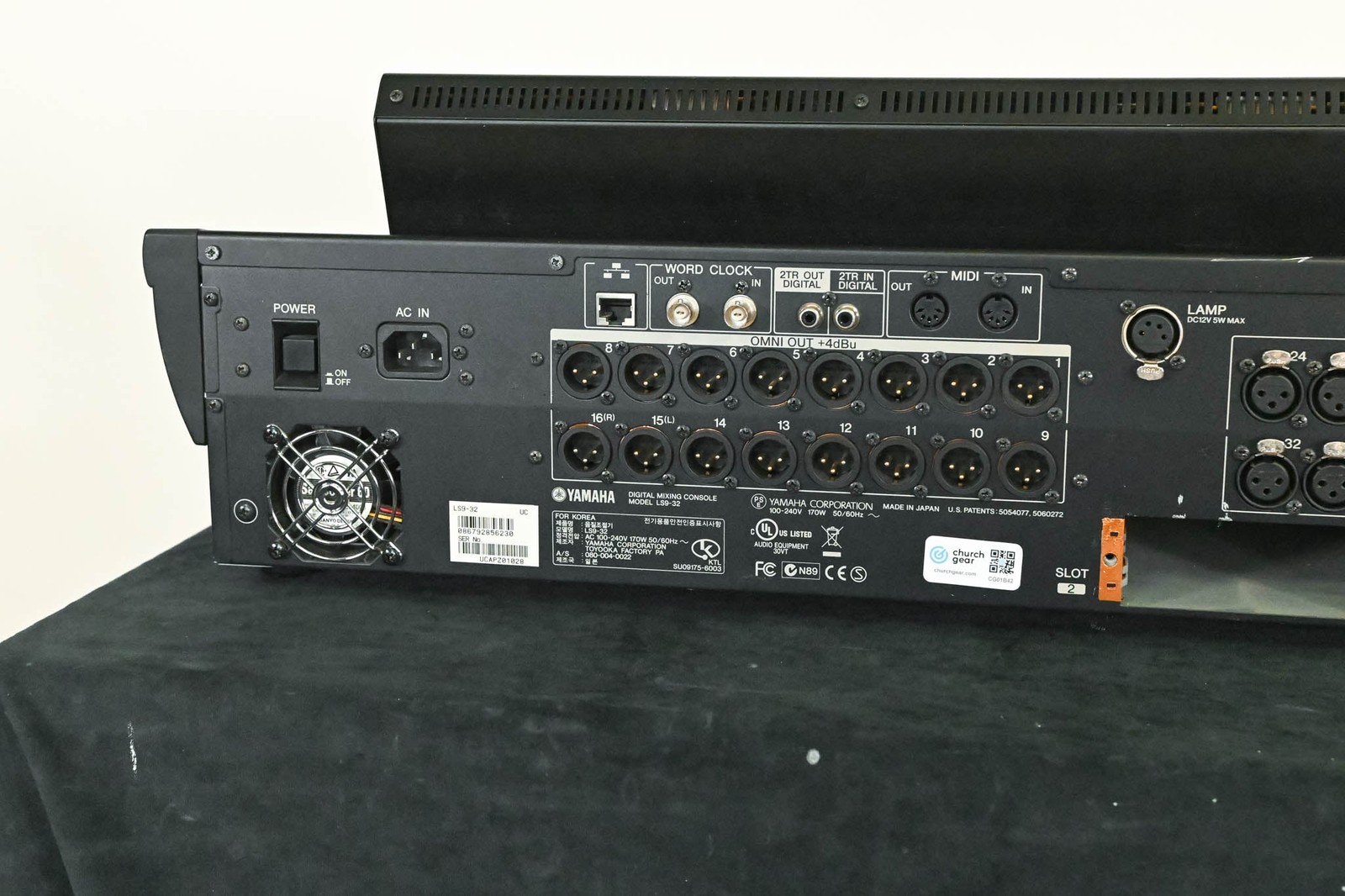 Yamaha LS9-32 32-Input Digital Mixing Console CG01B42