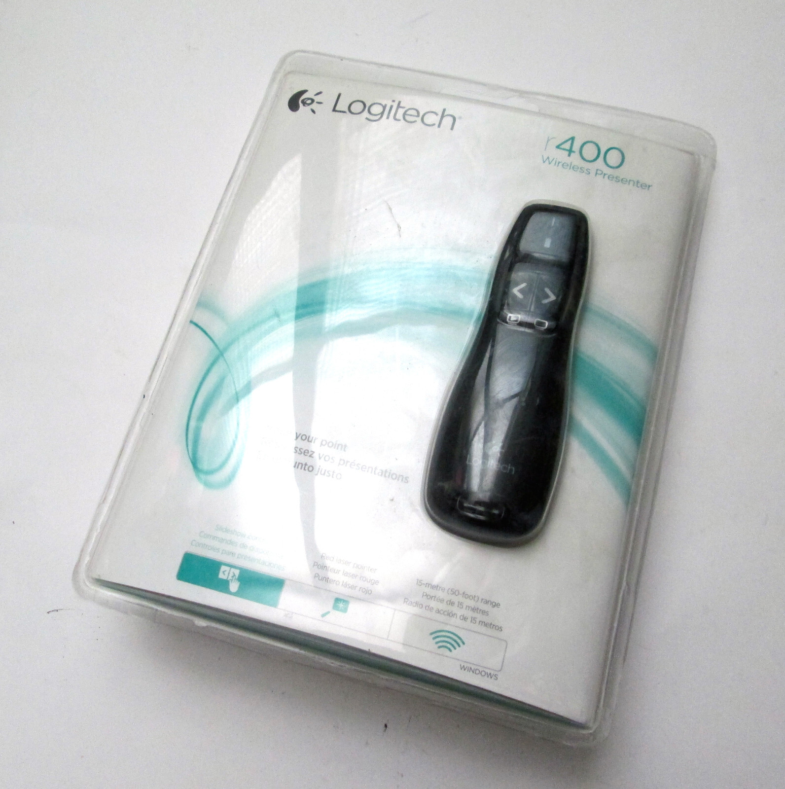 NEW Logitech R400 Wireless Presenter Remote control - Laser Pointer Presentation