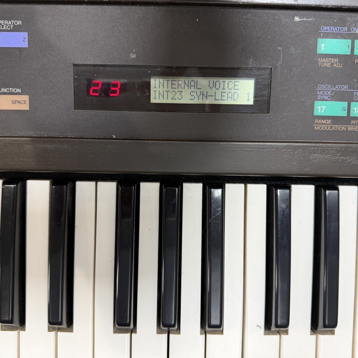 Yamaha DX7 Programmable Algorithm Synthesizer (CP1021761)