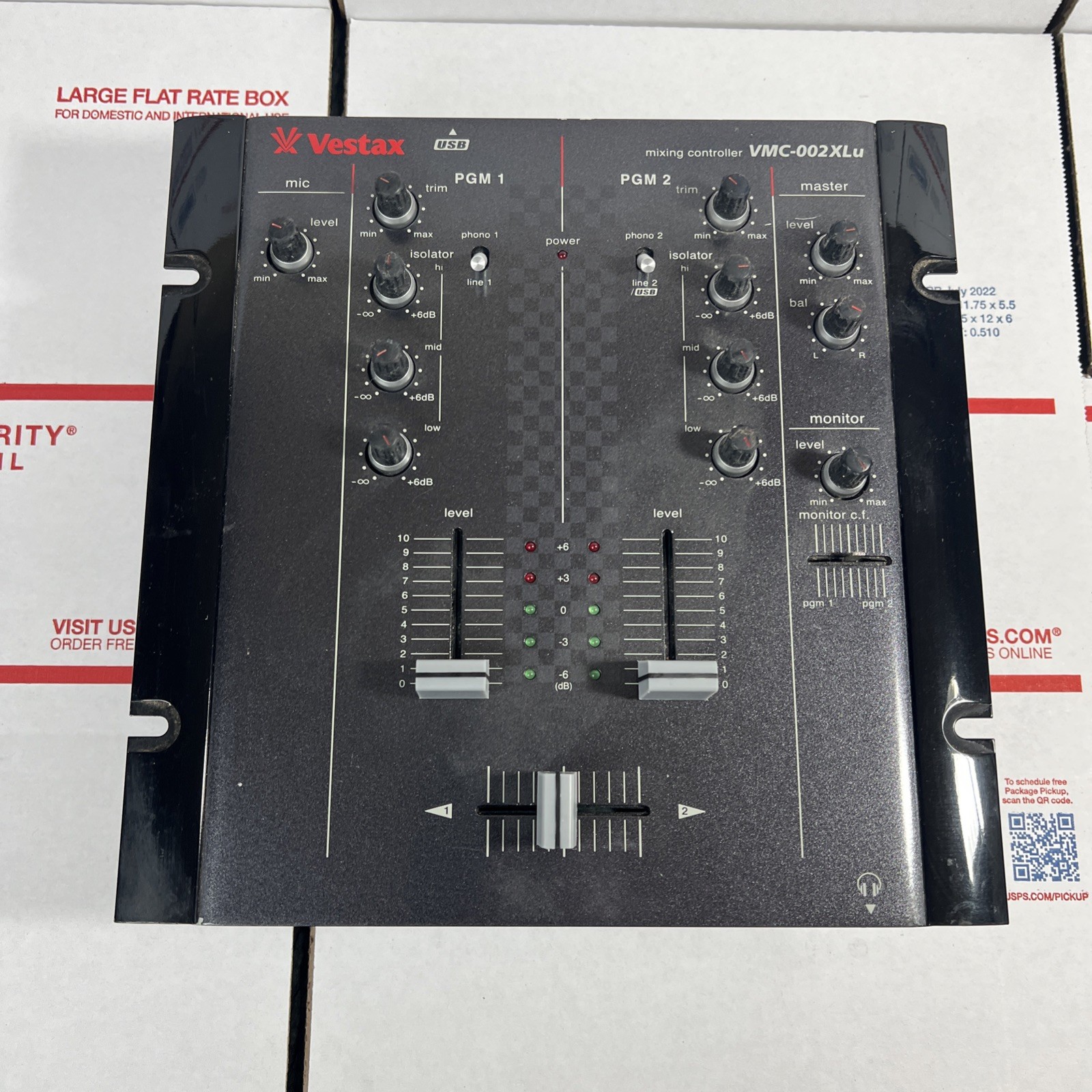 Vestax VMC-002XLU DJ Mixer - * AS IS / UNTESTED - READ FULLY - SAME DAY SHIP