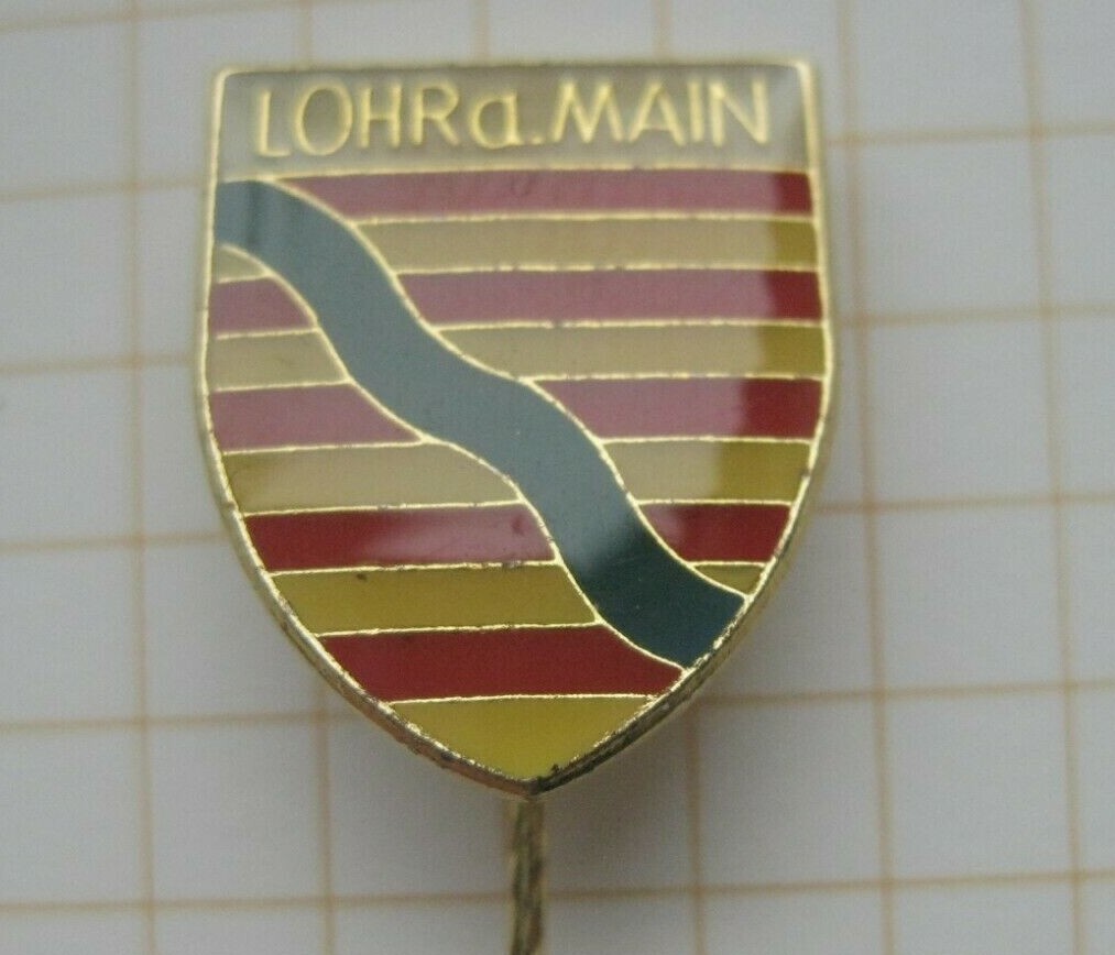 LOHR AM MAIN / COAT OF ARMS GERMANY ..........Cities & Countries Pin (Ka10/1)