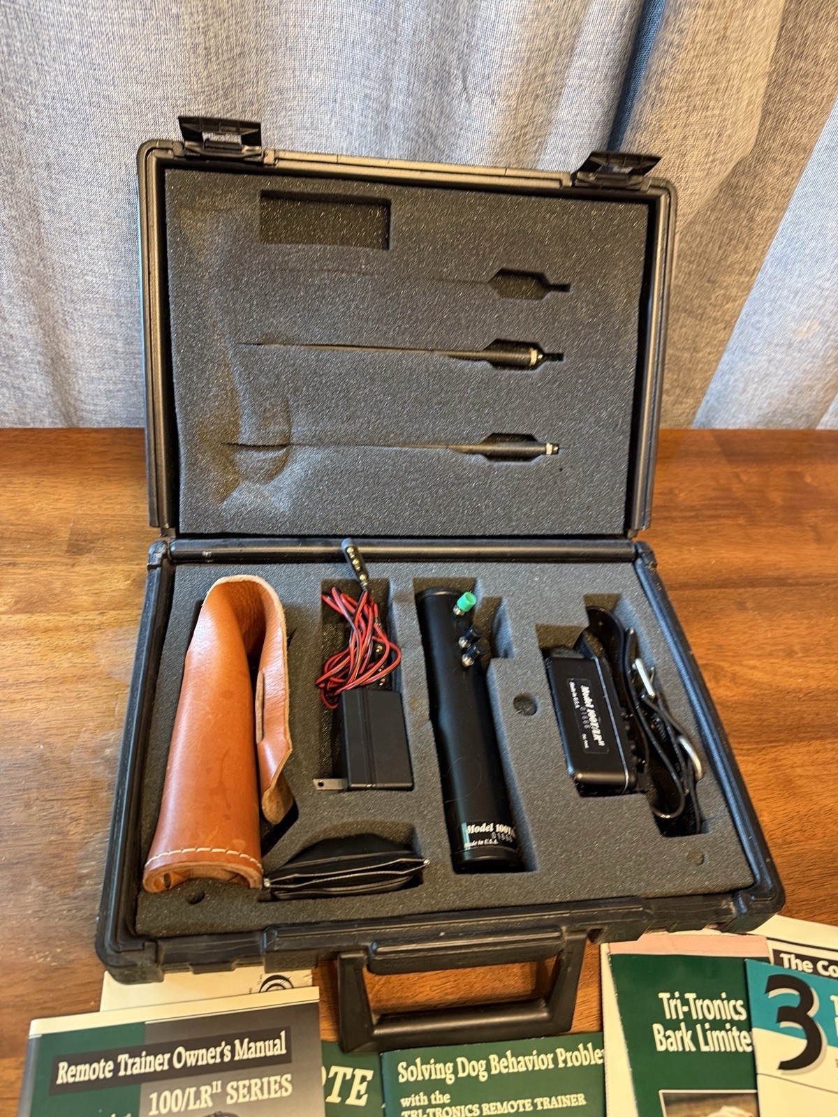 Tri-Tronics 100 LR II Professional Hunting Dog Collar Trainer System UNTESTED