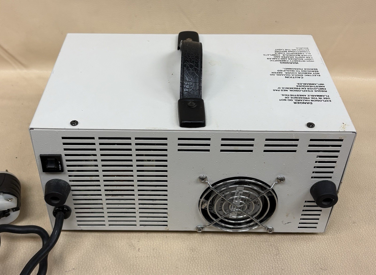CIRCON ACMI ALU-2B Halogen Light Source