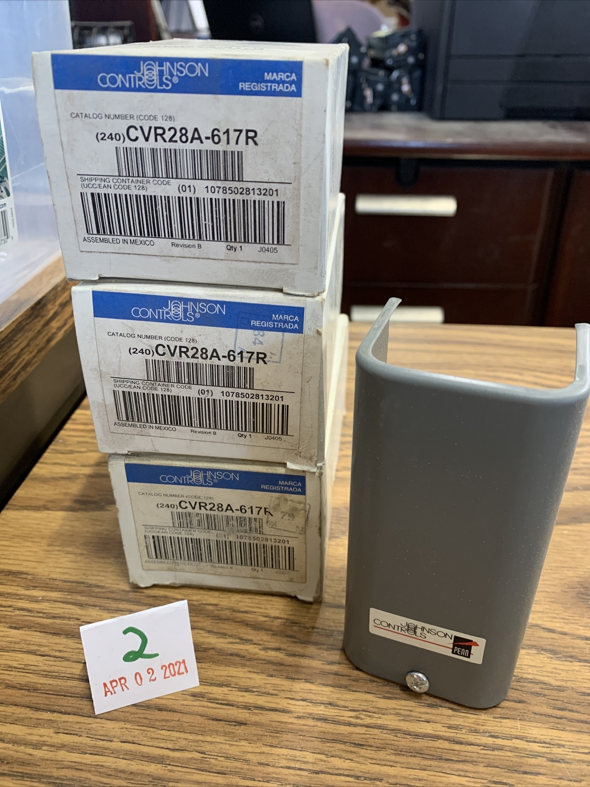 New Lot Of 3 Johnson Controls CVR28A-617R Replacement Covers