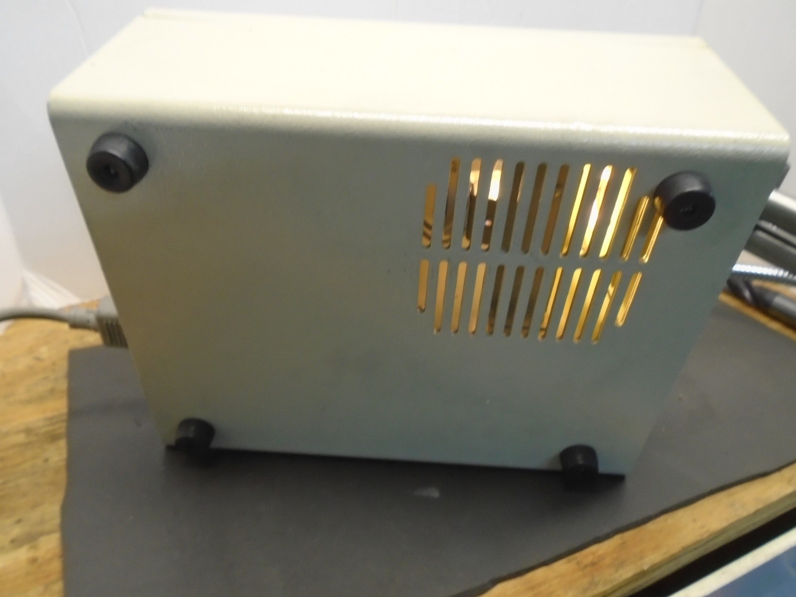 Micro-Lite FL3000 Fiber Optic Illuminator with flexable lights