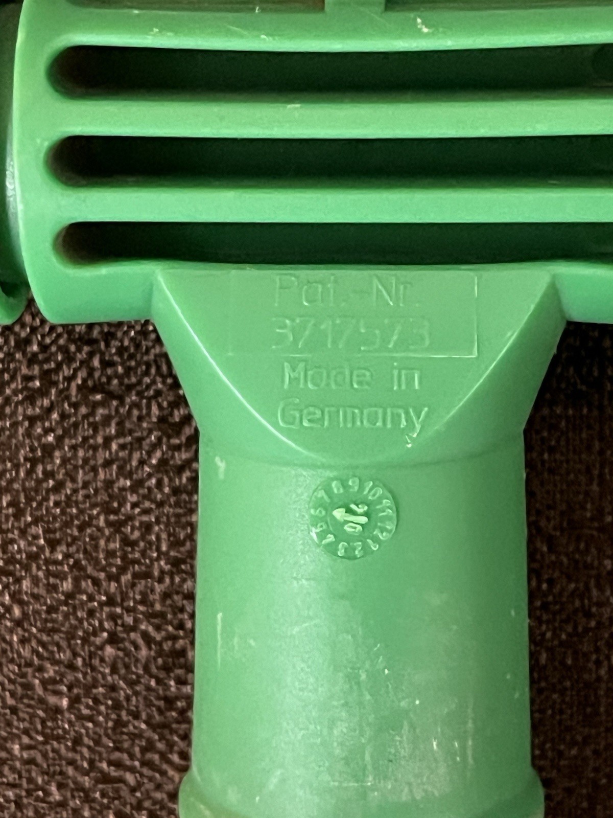 Unger 14" & 18” Window Scrubber and Squeegee with Replacement Blades