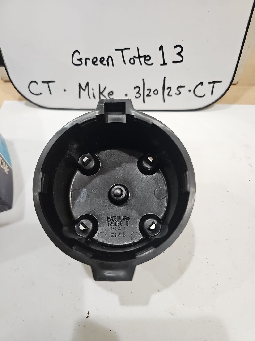 YEC 37543 174-3145 Distributor Cap NOS