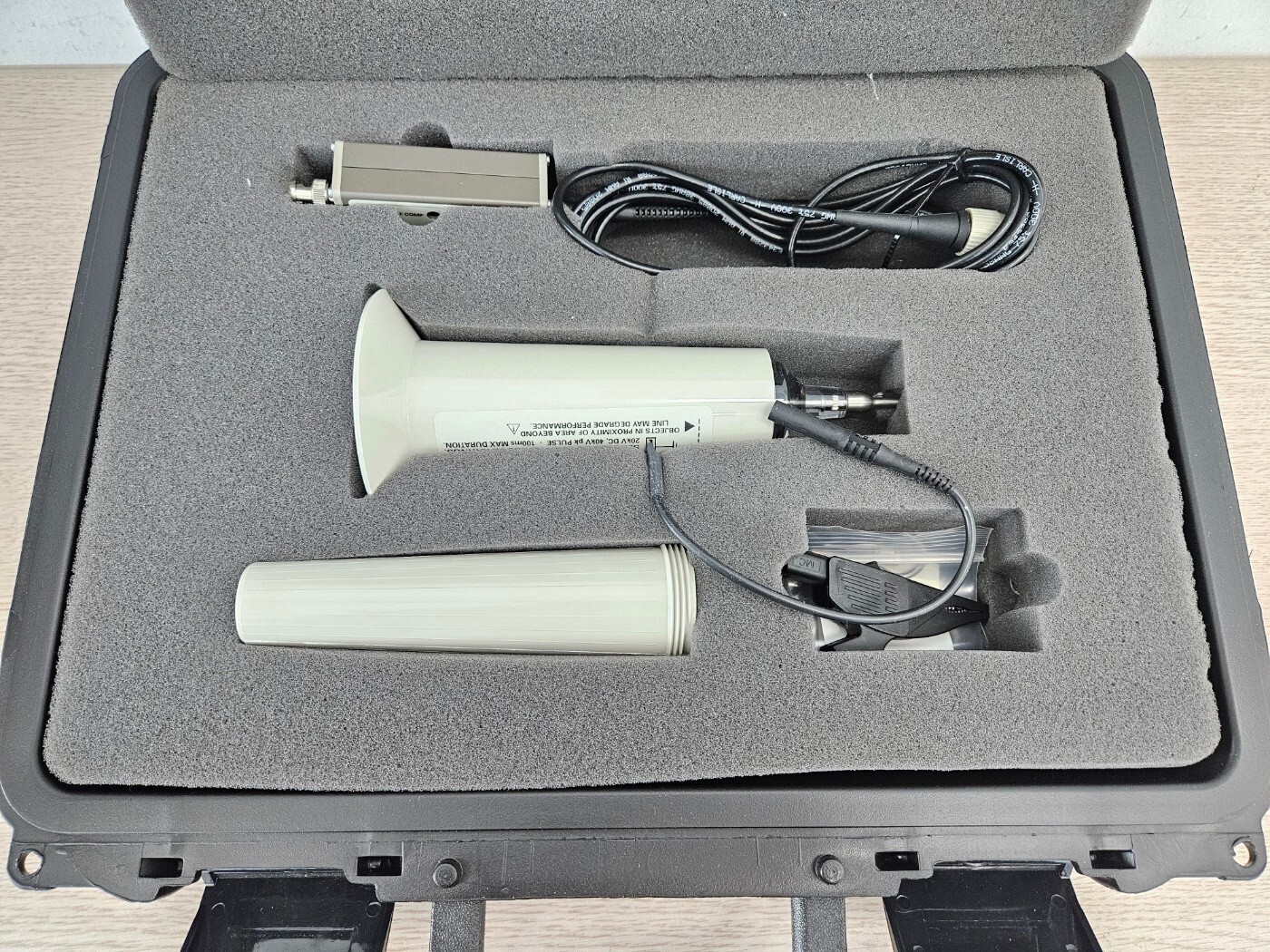 Tektronix P6015A 20kVA DC-75MHz High Voltage Probe