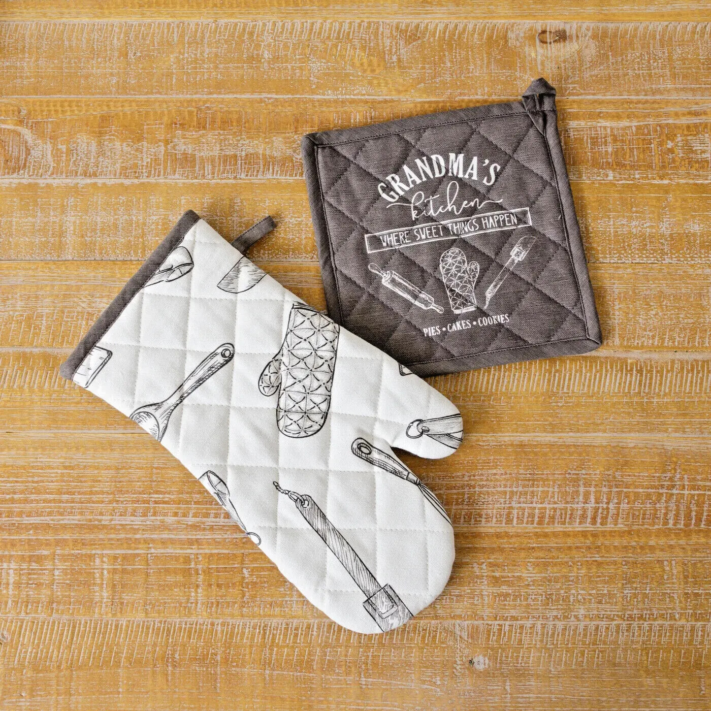 Audrey's, GRANDMA'S KITCHEN, Oven Mitt & Pot Holder, New