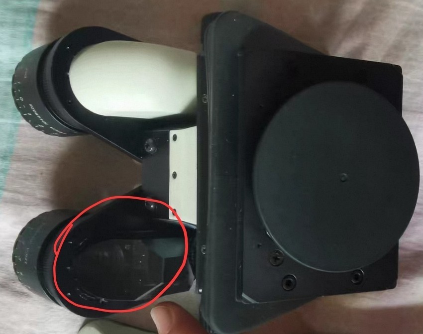 Leica 30-150 degree Binoculars