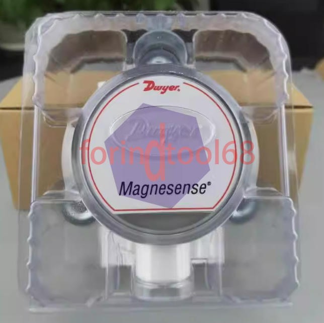 One Dwyer MS-141 differential pressure sensor New