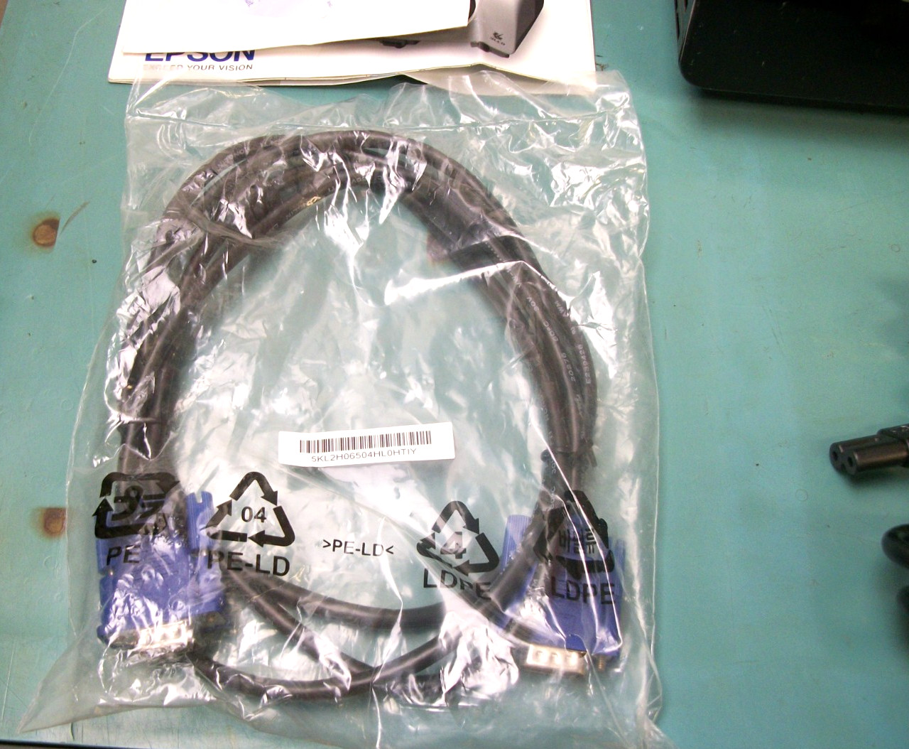 EPSON EMP-X5 PowerLite 77C LCD Presentation Projector w/Case & Cords Shown