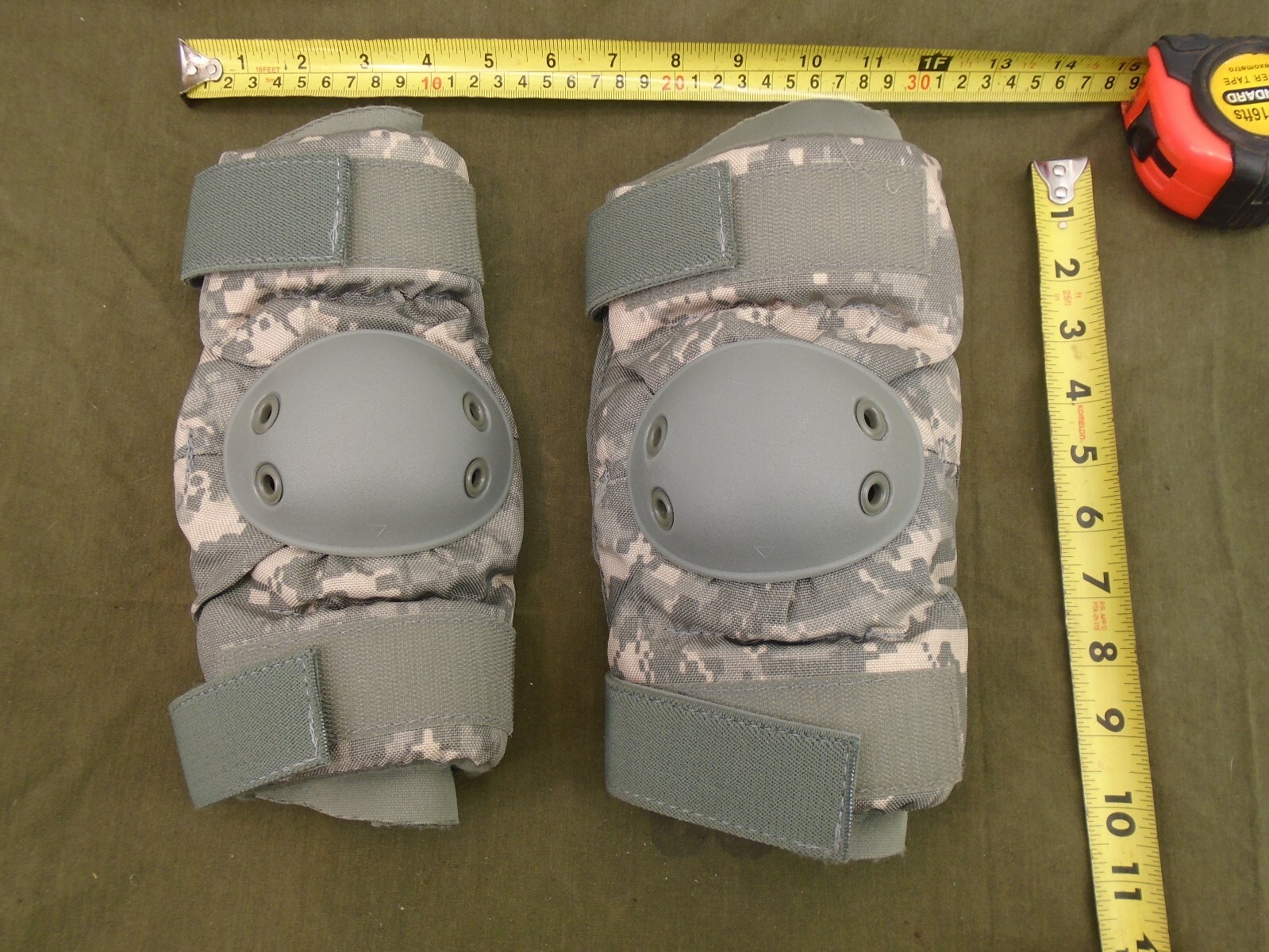 US Military ACU Army Combat Uniform Elbow Pads Size Small Made in USA New 218-B