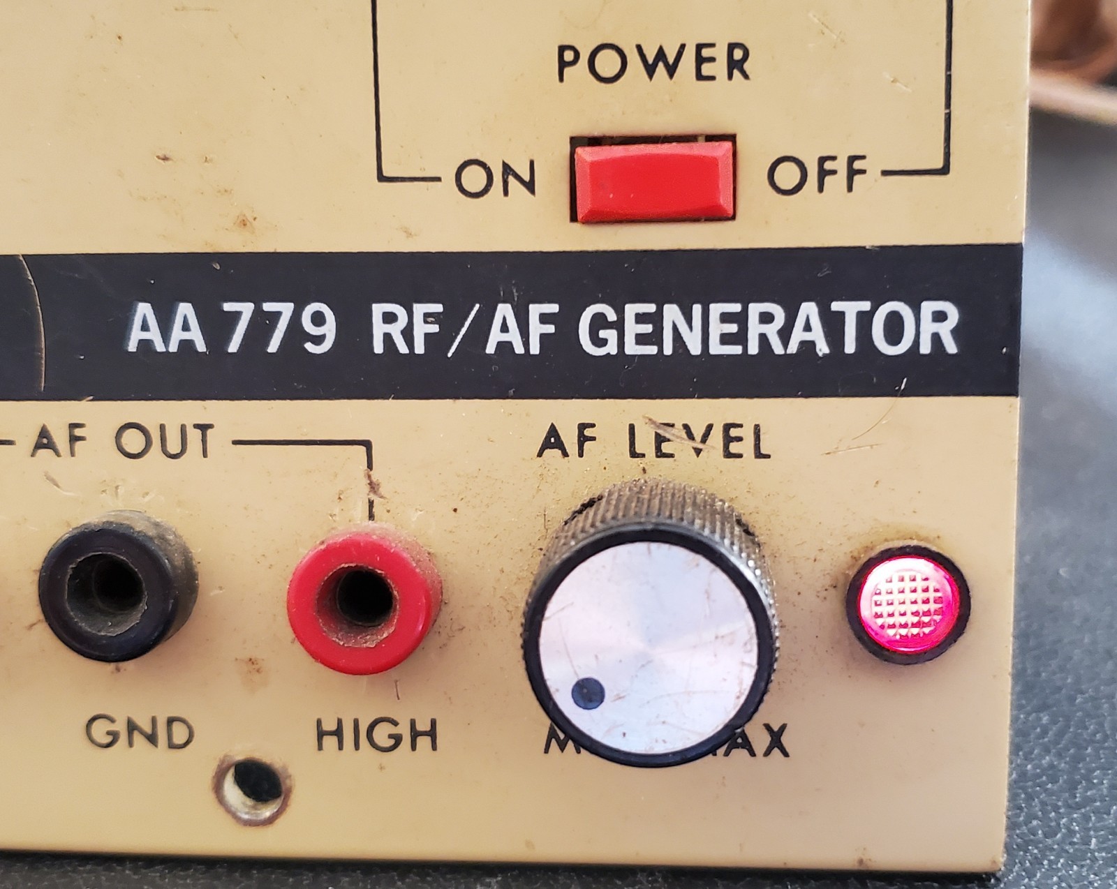 Lab Volt (AA 779) RF/AF Generator (No Case) Powers Up