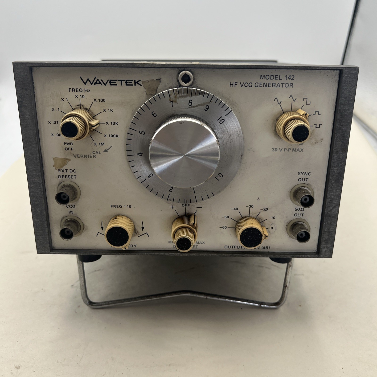 Wavetek HF VGC Voltage Controlled Noise Generator Model 142 PARTS ONLY UNTESTED