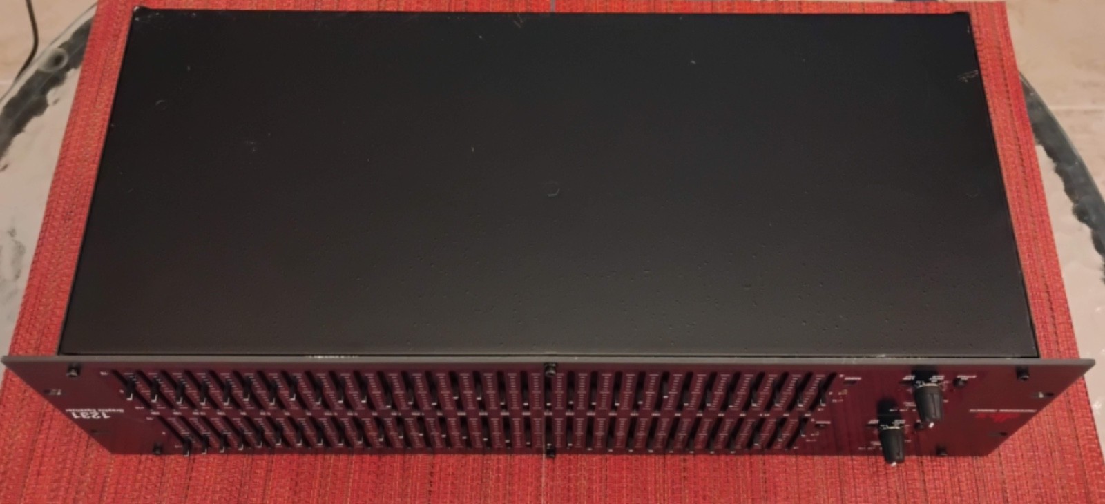 dbx 1231 Dual Channel 31-Band Equalizer - pristine!