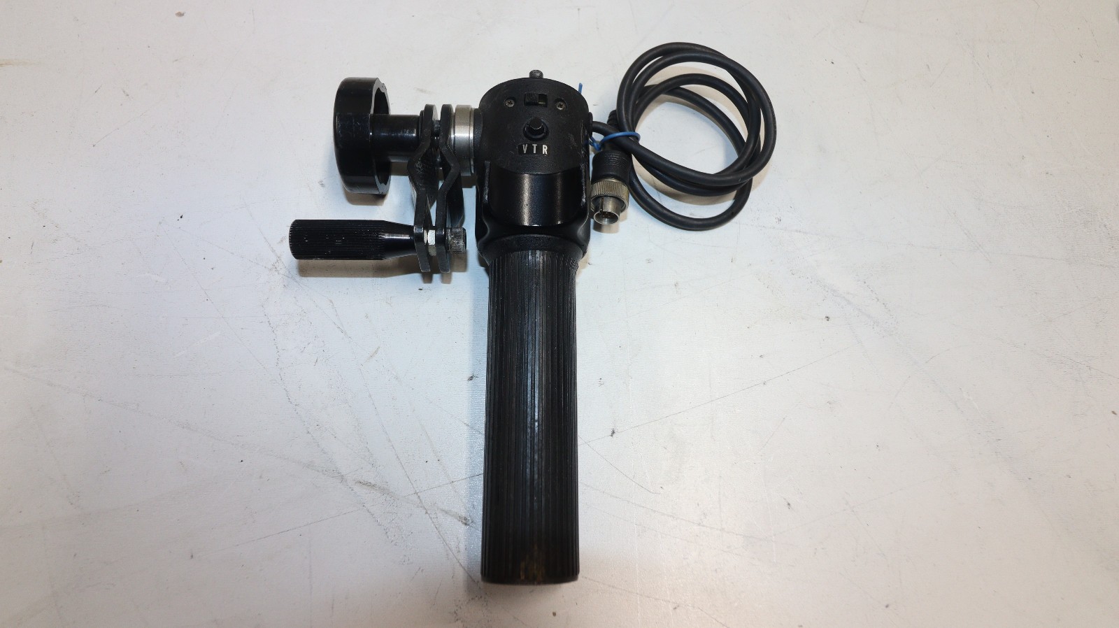 Fujinon SRD-91 Zoom Rate Demand with Clamp and 8 pin cable (for one controller)