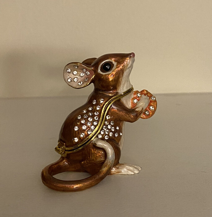 Jere mouse with cookie trinket box