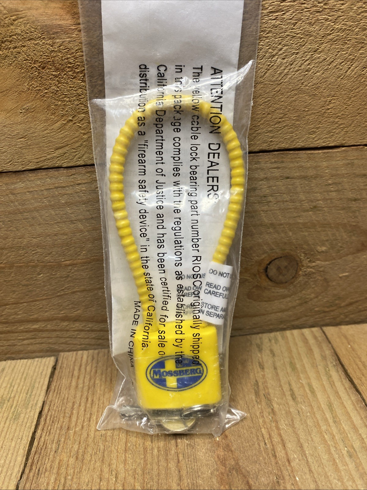 Mossberg Original Factory Cable Safety Lock for Shotgun/Rifle w 2 Keys