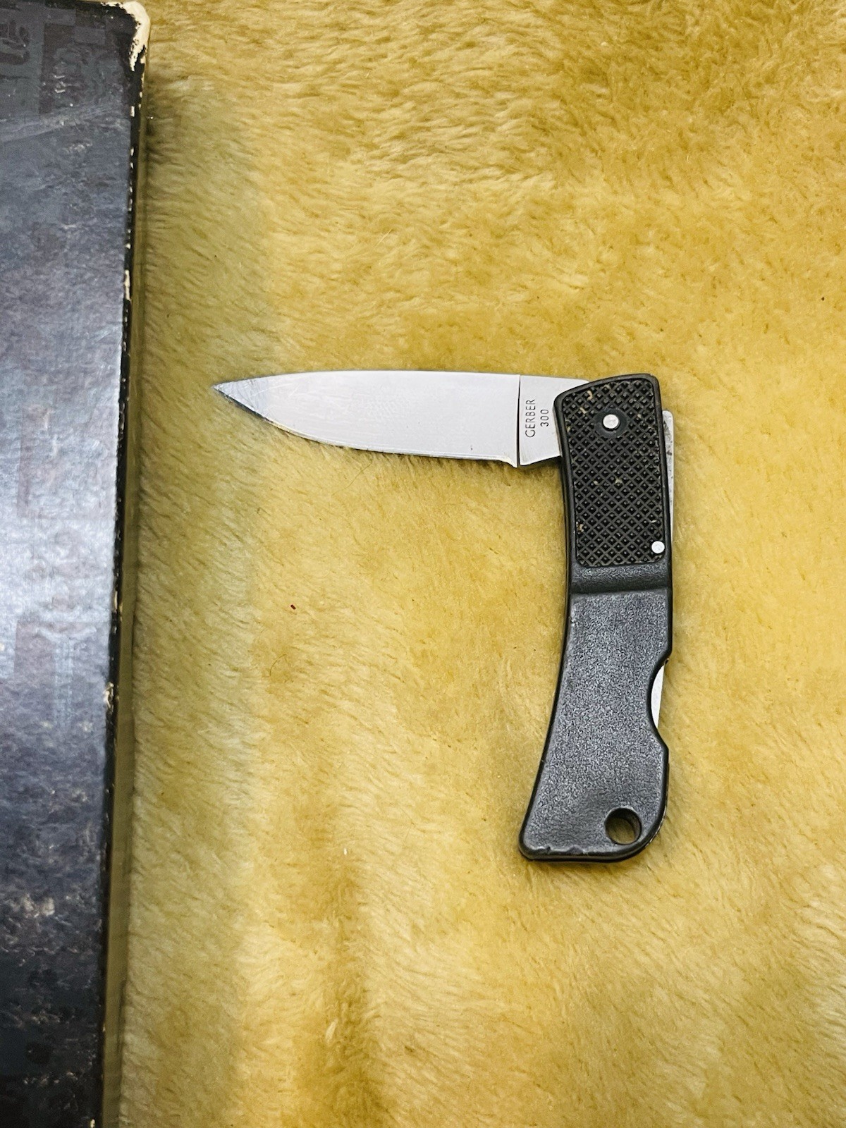 Vintage Gerber Sportsman’s Steel W/ Sheath Handle Box & Gerber 300 Quadrant Lot