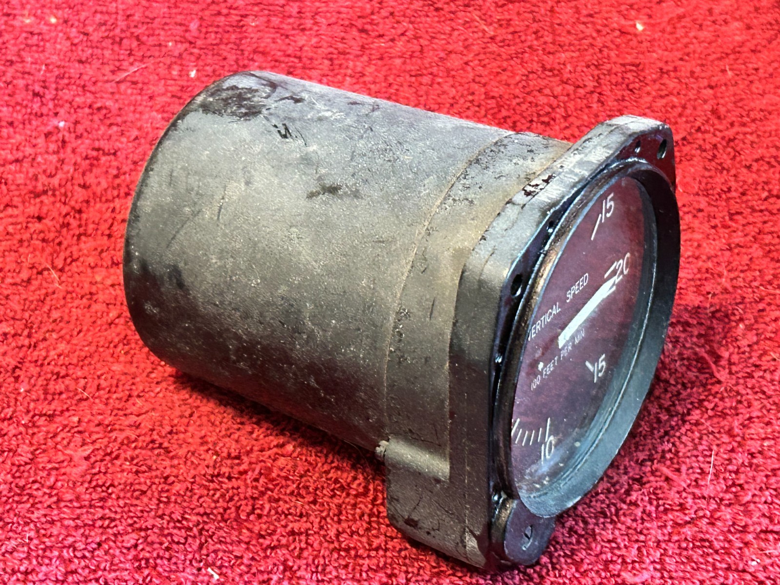 UNITED INSTRUMENTS VERTICAL SPEED INDICATOR P/N 7000-C32 CESSNA CORE