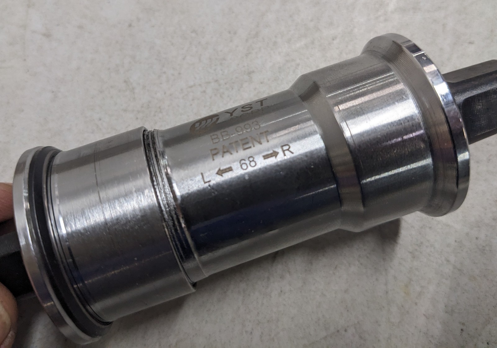SUNLITE Threadless Repair Bottom Bracket - 68 x 119mm, Square Taper